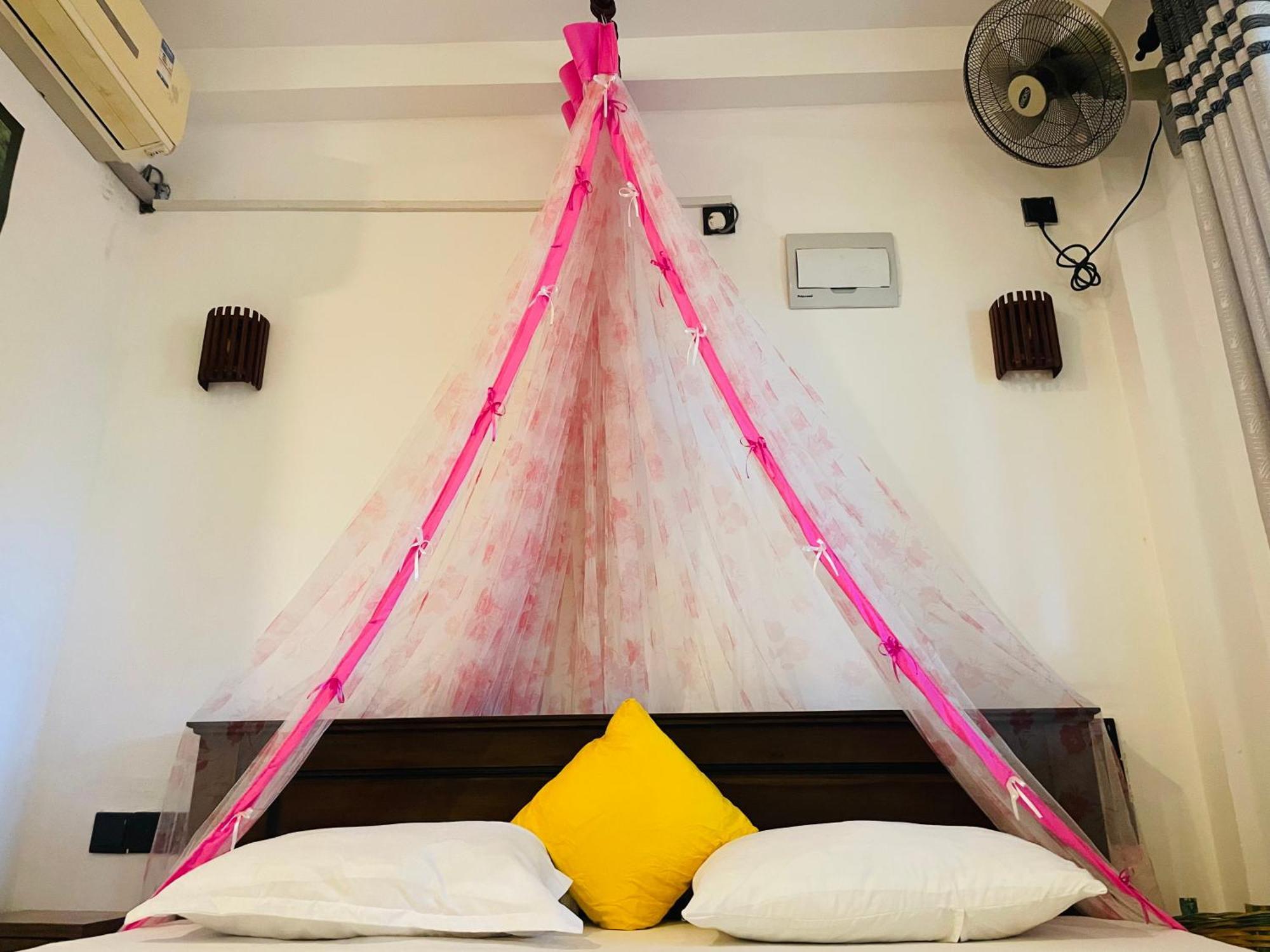 Kosi Giggles Resort Weligama Exterior photo